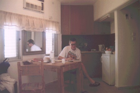 Fr&uuml;hst&uuml;ck im Appartment in Elifaz