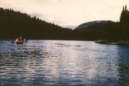 Kanufahren im Flu�