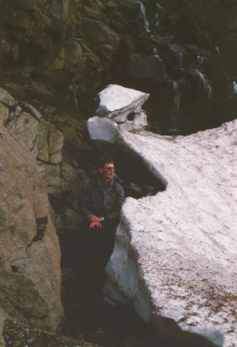 Ein Schmelzbach auf Mager�ya